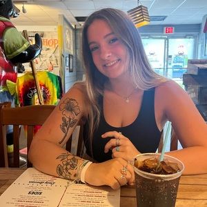 Meet your Posher, Miana